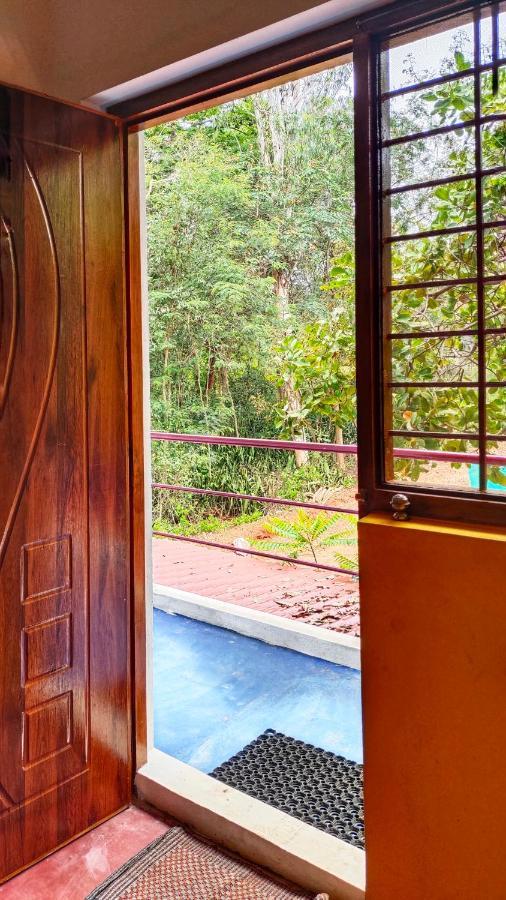 Travellers Tribe By Livelehood Habitat Vandrehjem Auroville Eksteriør billede